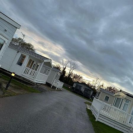 Luxurious 6 Berth Swift Bordeaux On Lyons Robin Hood Rhyl Villa Meliden Ngoại thất bức ảnh